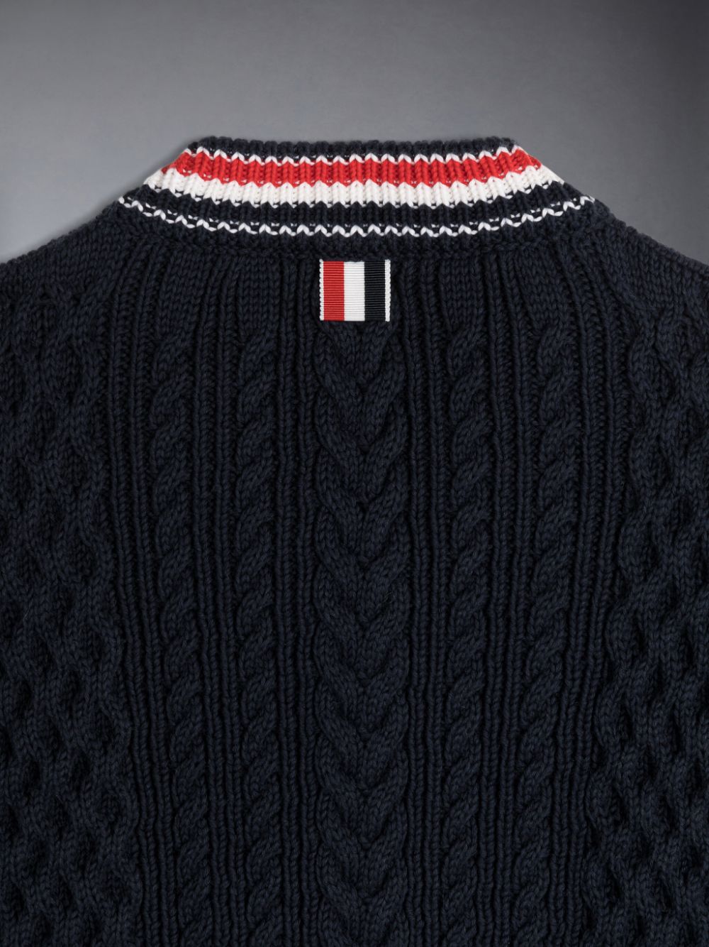 Thom Browne ARAN CABLE CRICKET STRIPE V-NECK Pullover Mädchen Blau | FQH03N98709