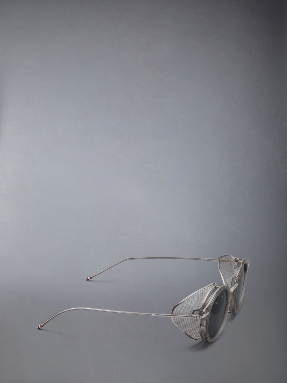 Thom Browne Acetate And Titanium Round W/ Side Shields Sonnenbrille Damen Grau | VTD49R88077