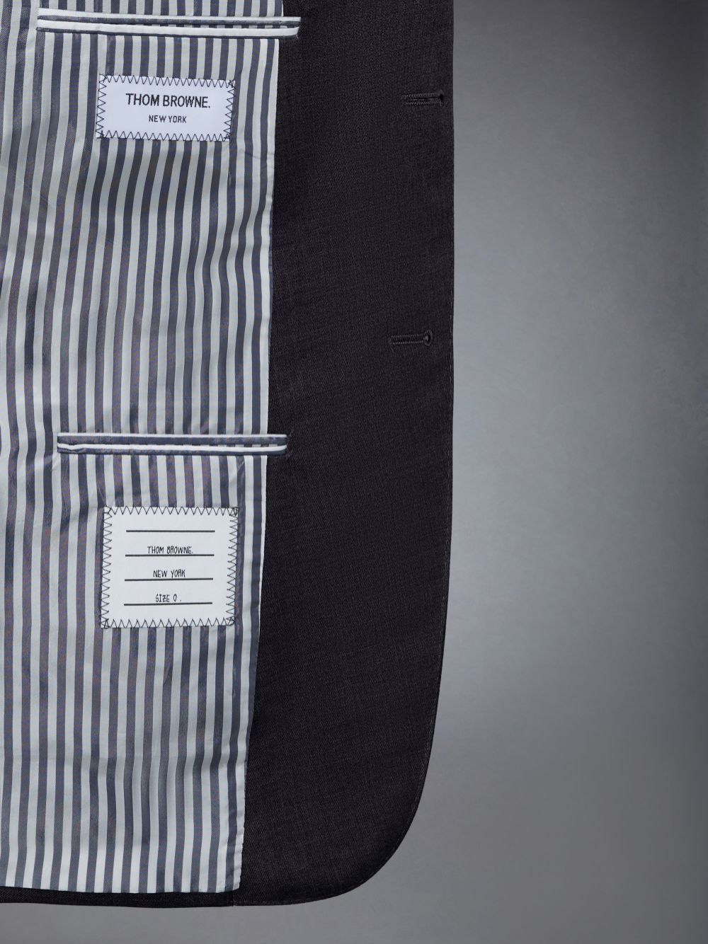 Thom Browne CHARCOAL SUPER 120'S WOOL TWILL CLASSIC AND TIE Anzüge Herren Schwarz | CBH71J96242