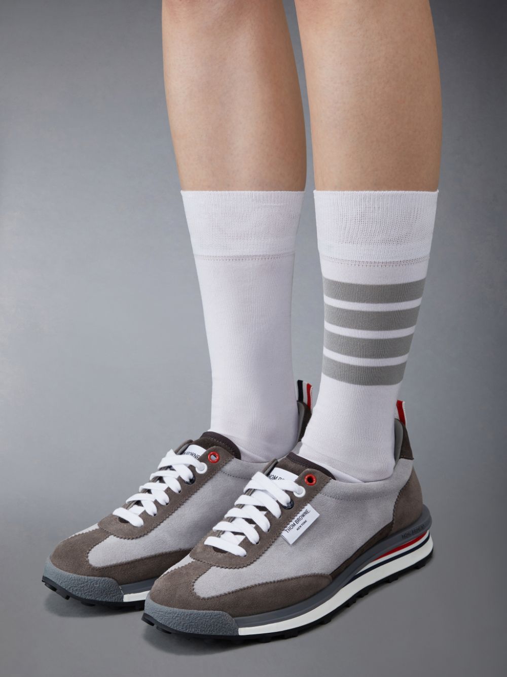 Thom Browne Calf Suede Tech Runner Sneakers Damen Grau | HPI66M55706