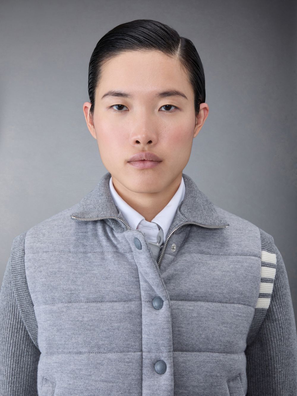 Thom Browne FINE MERINO AND JERSEY PADDED REVERSIBLE 4-BAR FUNNEL NECK Jacken Damen Grau | TNR22D48880