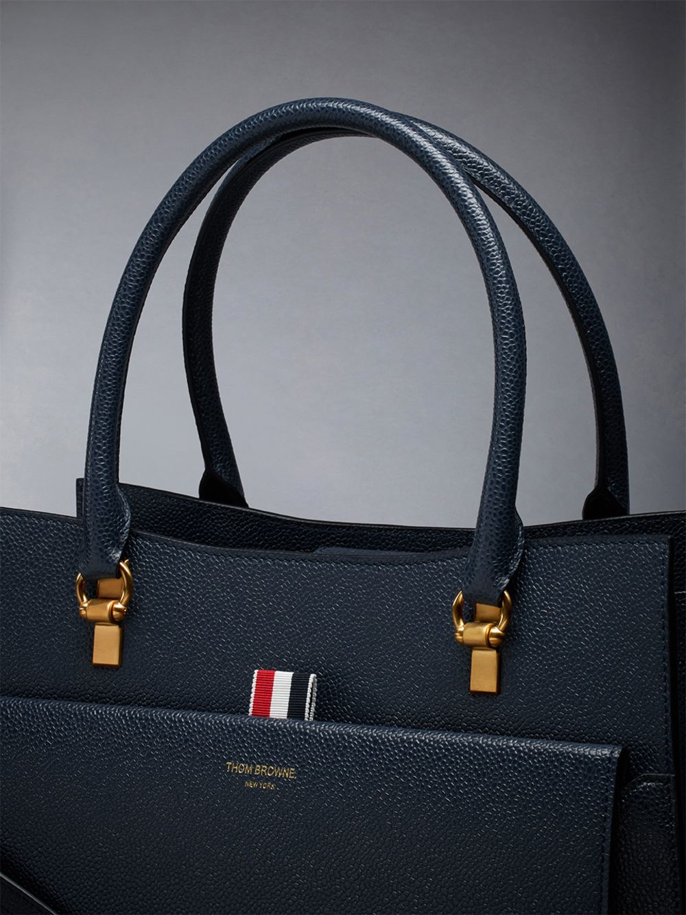 Thom Browne Medium Duet in Pebble Grain Leather Tragetaschen Damen Blau | HTY42G96210