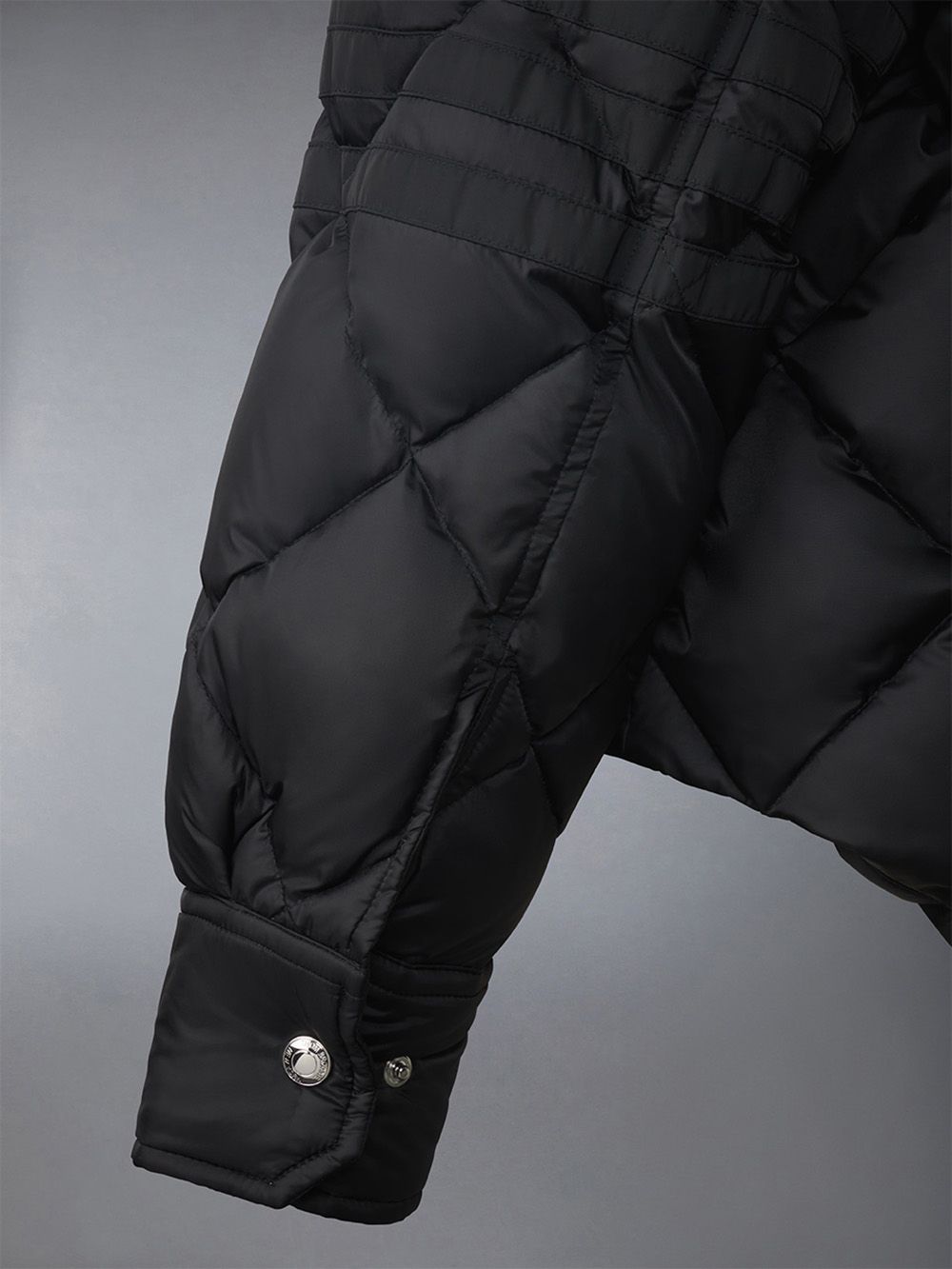 Thom Browne Patch Pocket 4-bar Hooded Downfill Jacken Damen Schwarz | KYQ66U04504