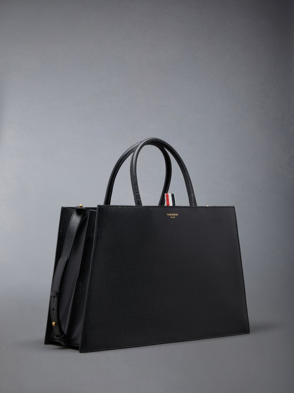 Thom Browne Pebble Grain Leather Medium Trapeze Tragetaschen Herren Schwarz | SBO71F58321