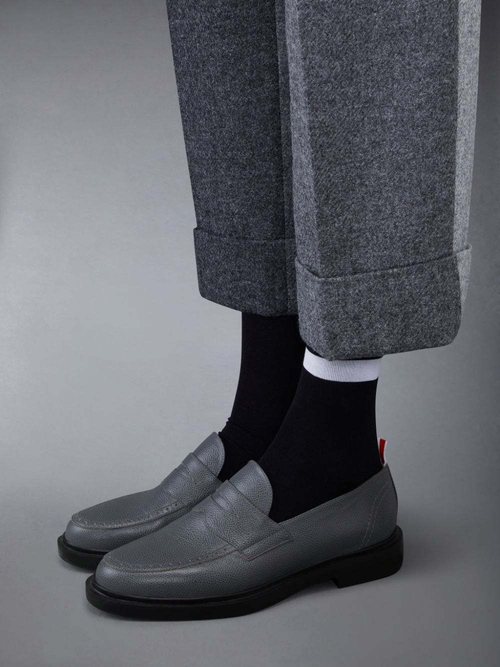 Thom Browne Pebble Grain Leather Rubber Sole Penny Halbschuhe Herren Grau | CBR89M42335