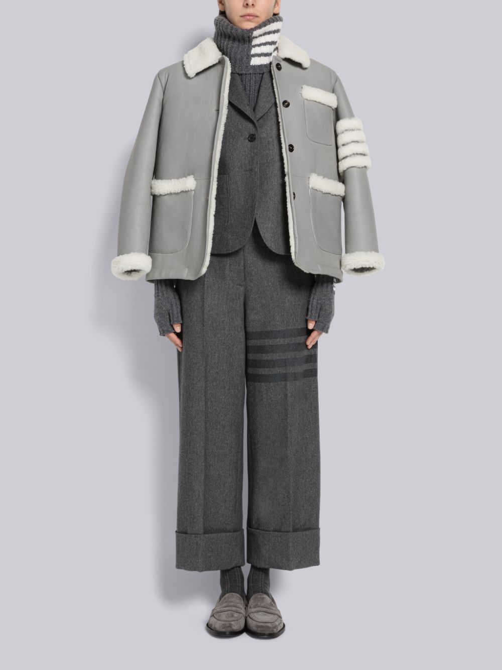 Thom Browne Reversed Shearling 4-Bar Round Collar Jacken Damen Grau | JWV07X40294