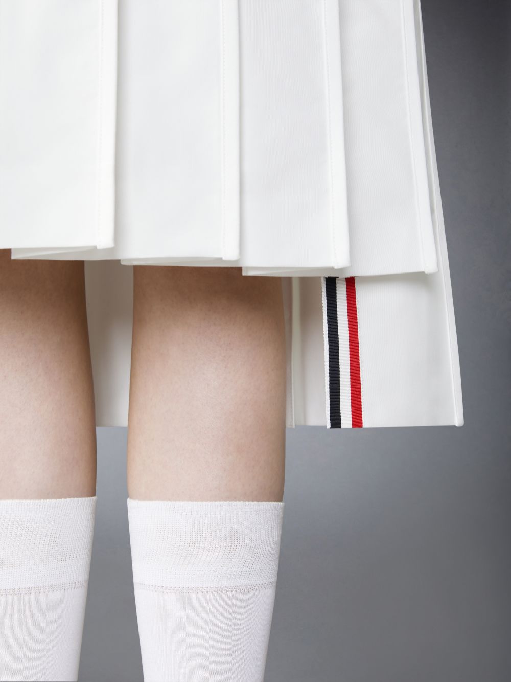 Thom Browne Typewriter Self Tipping Midi Pleated Röcke Damen Weiß | UDE17R90615