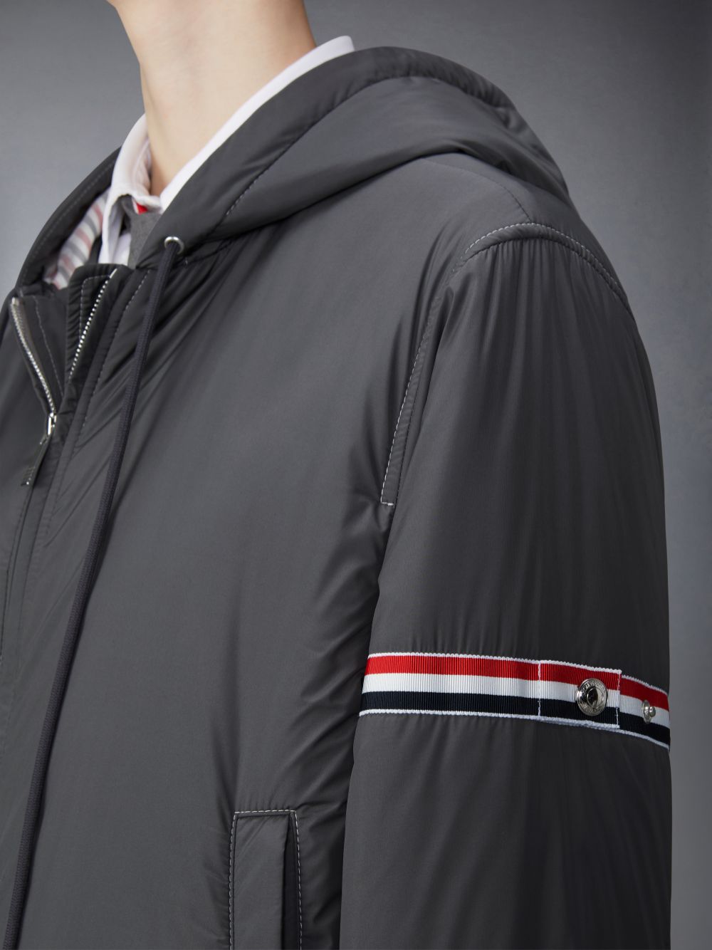 Thom Browne Ultra Light Nylon Tech Down Fill Armband Hood Shirt Hem Jacken Damen Grau | TTJ97P13993