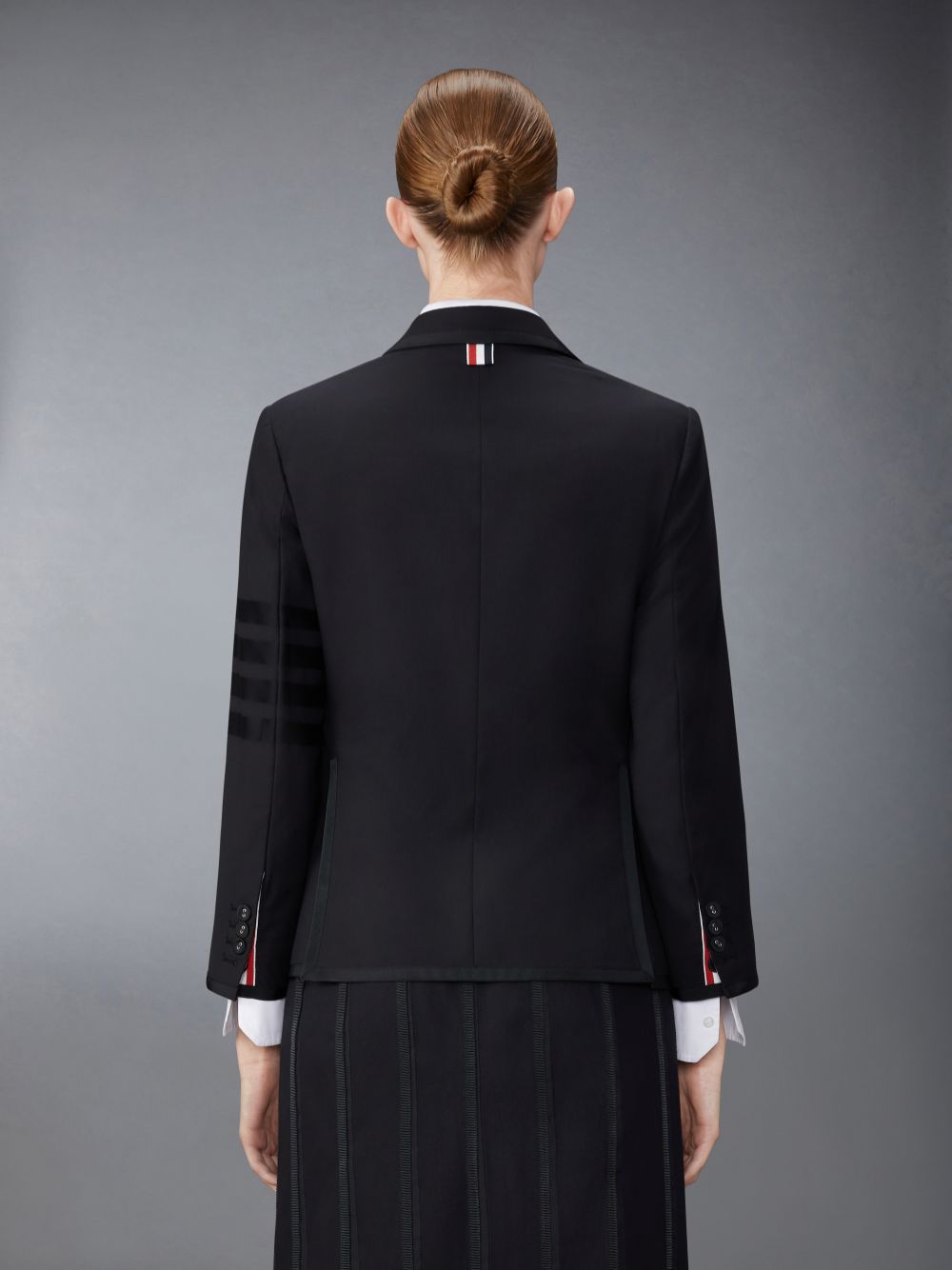 Thom Browne Wool Plain Weave Suiting Grosgrain Tipped Engineered 4-Bar Classic Jacken Damen Schwarz | ZWL95B54056